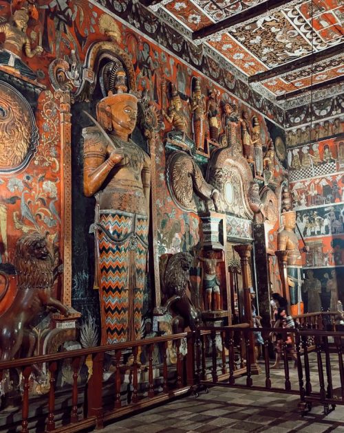 d4340d22000565c1b9e0e8774072ba13